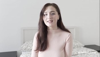 Lick her wet pussy xxx